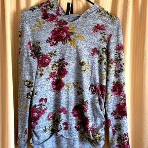 Jesse & J maternity top